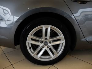 Used_2018_GREY_AUDI_A4_2