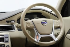 Used_2010_GREY_VOLVO_XC70_2