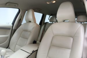 Used_2010_GREY_VOLVO_XC70_2