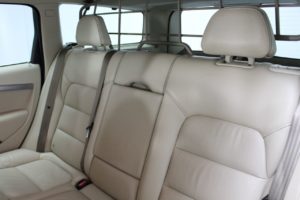 Used_2010_GREY_VOLVO_XC70_2