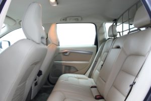 Used_2010_GREY_VOLVO_XC70_2