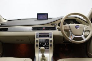 Used_2010_GREY_VOLVO_XC70_2