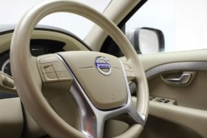 Used_2010_GREY_VOLVO_XC70_2