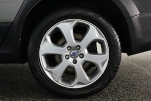 Used_2010_GREY_VOLVO_XC70_2