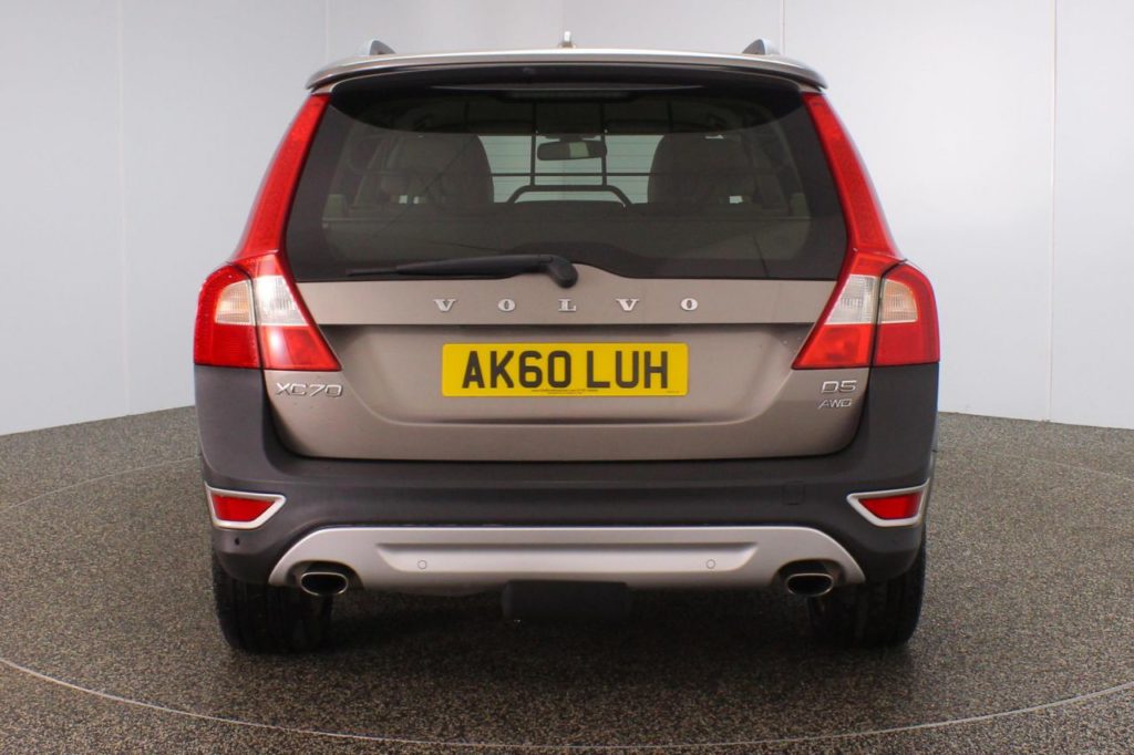 Used_2010_GREY_VOLVO_XC70_2