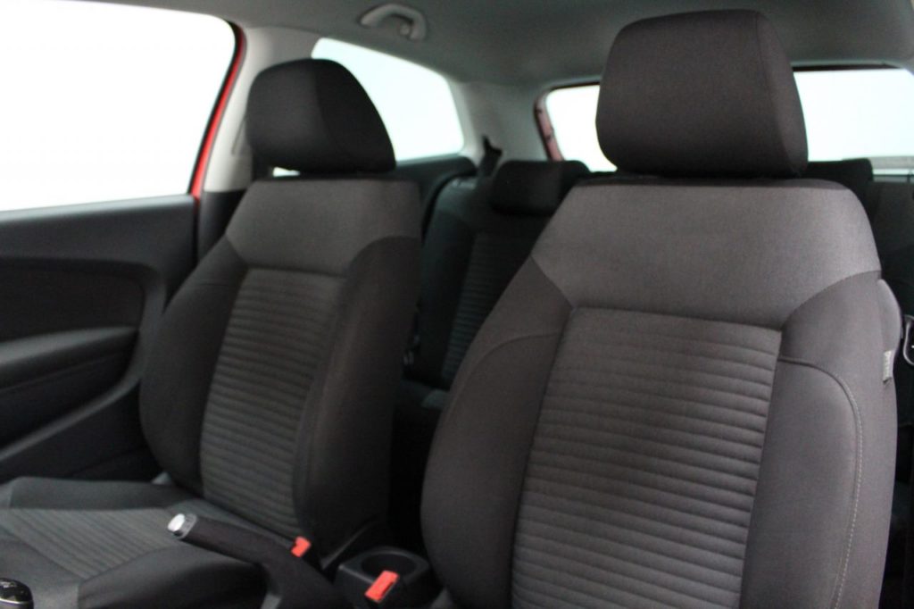 Used_2013_RED_VOLKSWAGEN_POLO_1