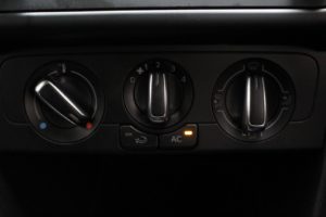 Used_2013_RED_VOLKSWAGEN_POLO_1