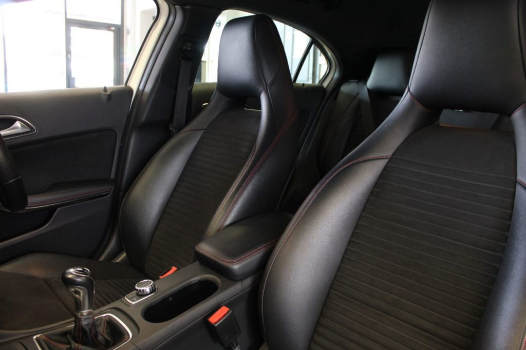 Used_2013_WHITE_MERCEDES-BENZ_A-CLASS_1