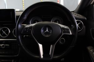 Used_2013_WHITE_MERCEDES-BENZ_A-CLASS_1