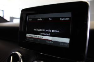 Used_2013_WHITE_MERCEDES-BENZ_A-CLASS_1
