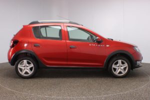 Used_2015_RED_DACIA_SANDERO-STEPWAY_0