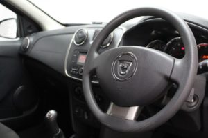 Used_2015_RED_DACIA_SANDERO-STEPWAY_0