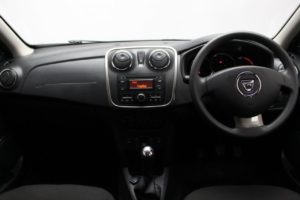 Used_2015_RED_DACIA_SANDERO-STEPWAY_0