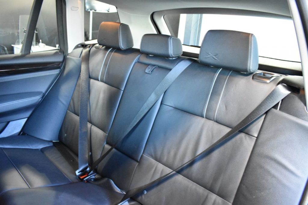 Used_2016_BLUE_BMW_X3_2