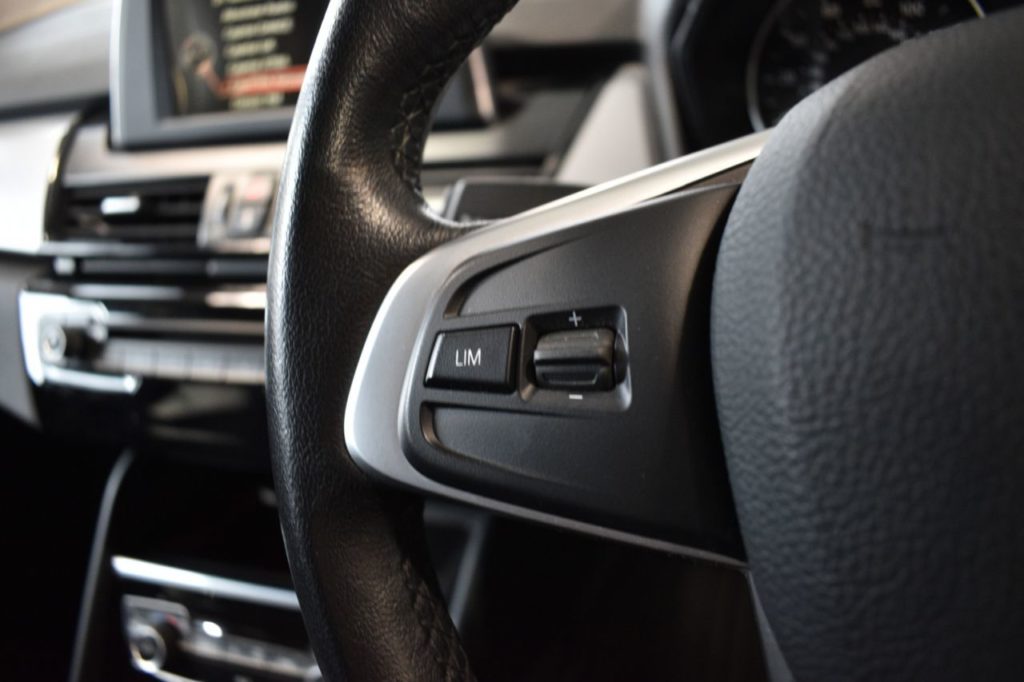 Used_2016_WHITE_BMW_2-SERIES_2