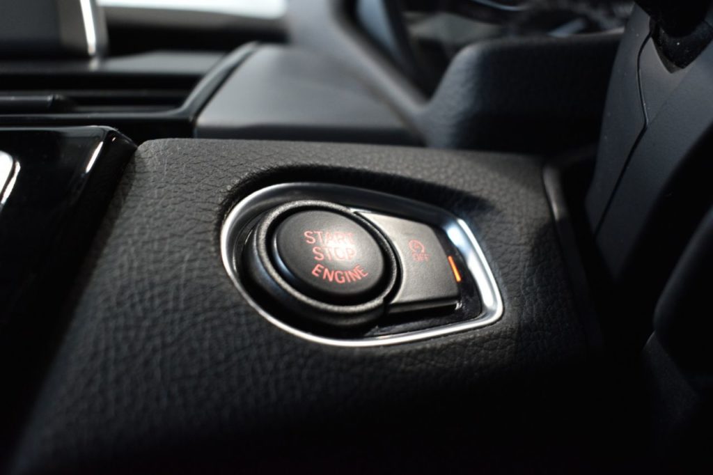 Used_2016_WHITE_BMW_2-SERIES_2