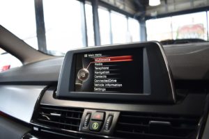 Used_2016_WHITE_BMW_2-SERIES_2
