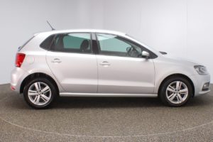Used_2017_SILVER_VOLKSWAGEN_POLO_1