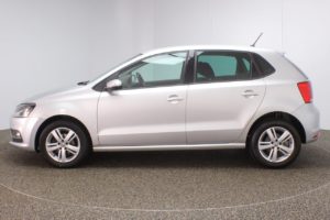 Used_2017_SILVER_VOLKSWAGEN_POLO_1