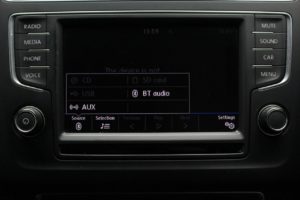 Used_2017_SILVER_VOLKSWAGEN_POLO_1