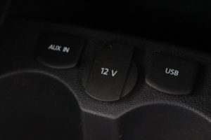 Used_2017_SILVER_VOLKSWAGEN_POLO_1