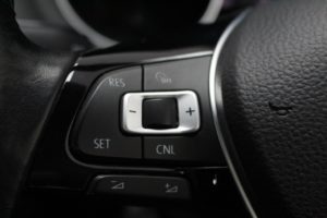 Used_2017_SILVER_VOLKSWAGEN_POLO_1