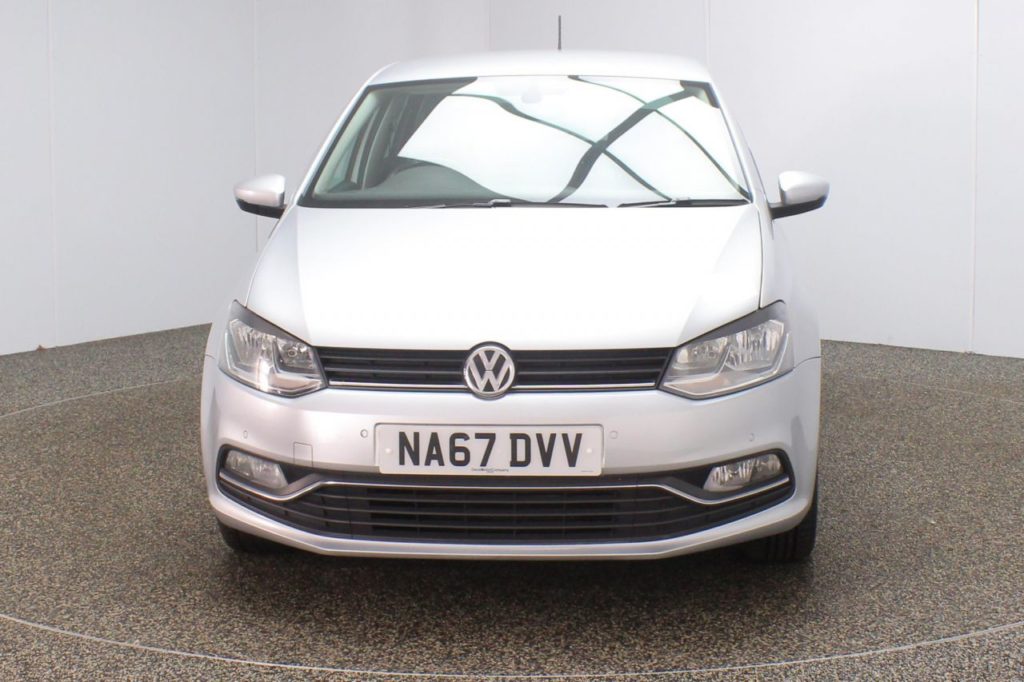 Used_2017_SILVER_VOLKSWAGEN_POLO_1