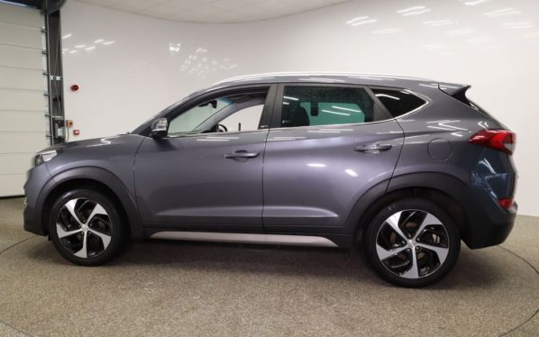 Used 2018 GREY HYUNDAI TUCSON Estate 1.6 T-GDI SPORT EDITION 5d 175 BHP (reg. 2018-02-26) for sale in Manchester