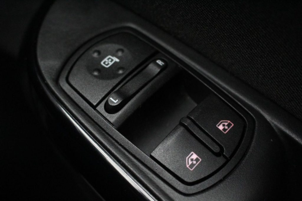 Used_2018_GREY_VAUXHALL_CORSA_1
