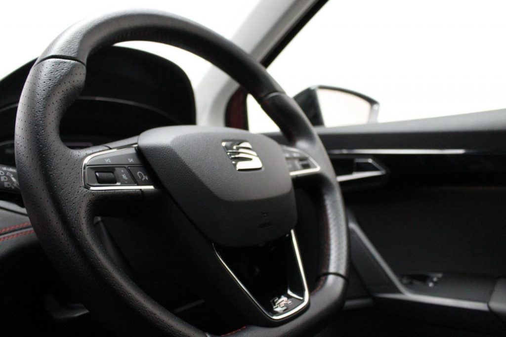 Used_2018_RED_SEAT_IBIZA_1