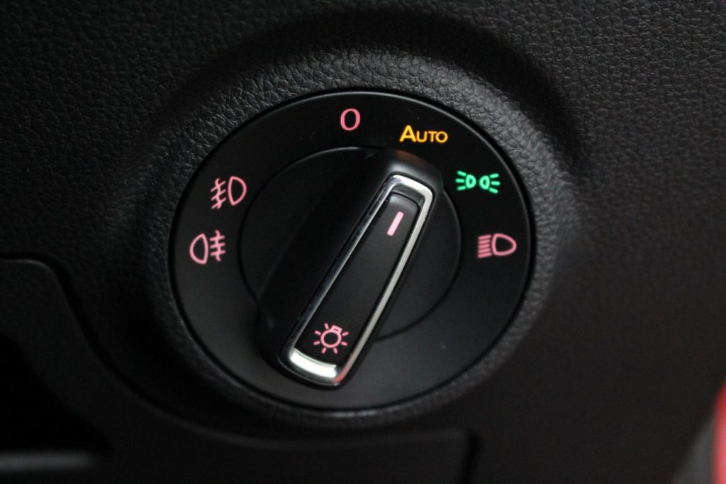Used_2018_RED_SEAT_IBIZA_1