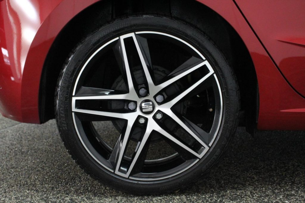 Used_2018_RED_SEAT_IBIZA_1
