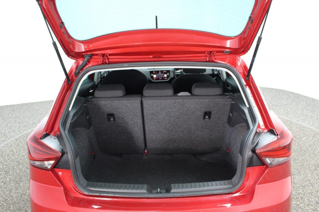 Used_2018_RED_SEAT_IBIZA_1