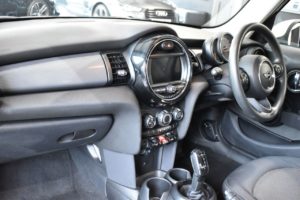 Used_2018_WHITE_MINI_HATCH-COOPER_1