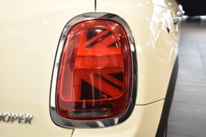 Used_2018_WHITE_MINI_HATCH-COOPER_1