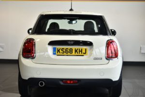 Used_2018_WHITE_MINI_HATCH-COOPER_1