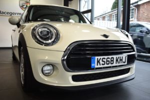 Used_2018_WHITE_MINI_HATCH-COOPER_1