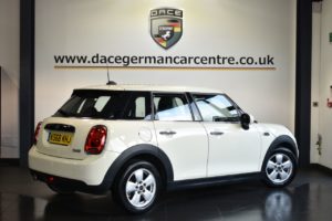 Used_2018_WHITE_MINI_HATCH-COOPER_1