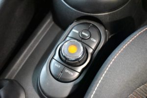 Used_2018_WHITE_MINI_HATCH-COOPER_1