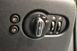 Used_2018_WHITE_MINI_HATCH-COOPER_1