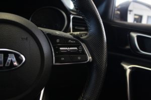 Used_2019_SILVER_KIA_CEED_1
