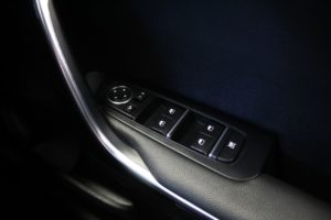 Used_2019_SILVER_KIA_CEED_1