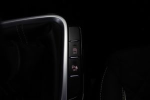 Used_2019_SILVER_KIA_CEED_1