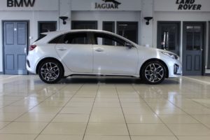 Used_2019_SILVER_KIA_CEED_1