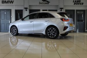 Used_2019_SILVER_KIA_CEED_1