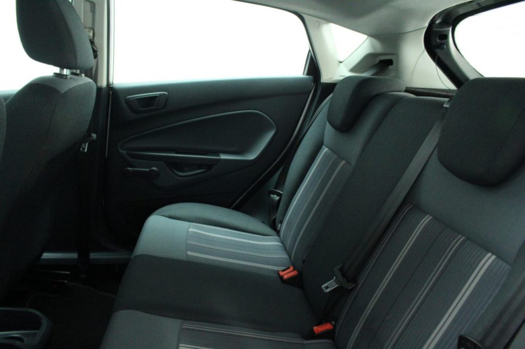 Used_2009_SILVER_FORD_FIESTA_1