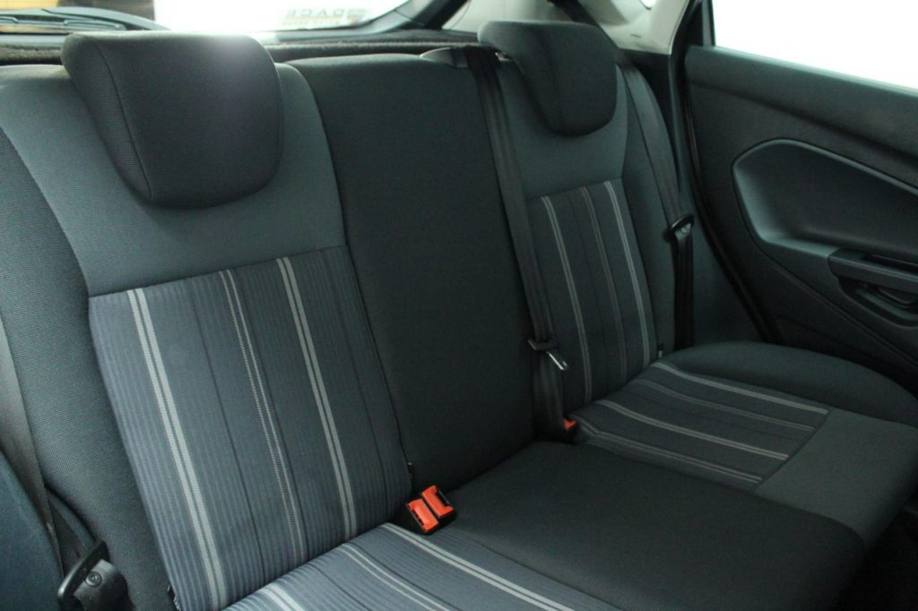Used_2009_SILVER_FORD_FIESTA_1
