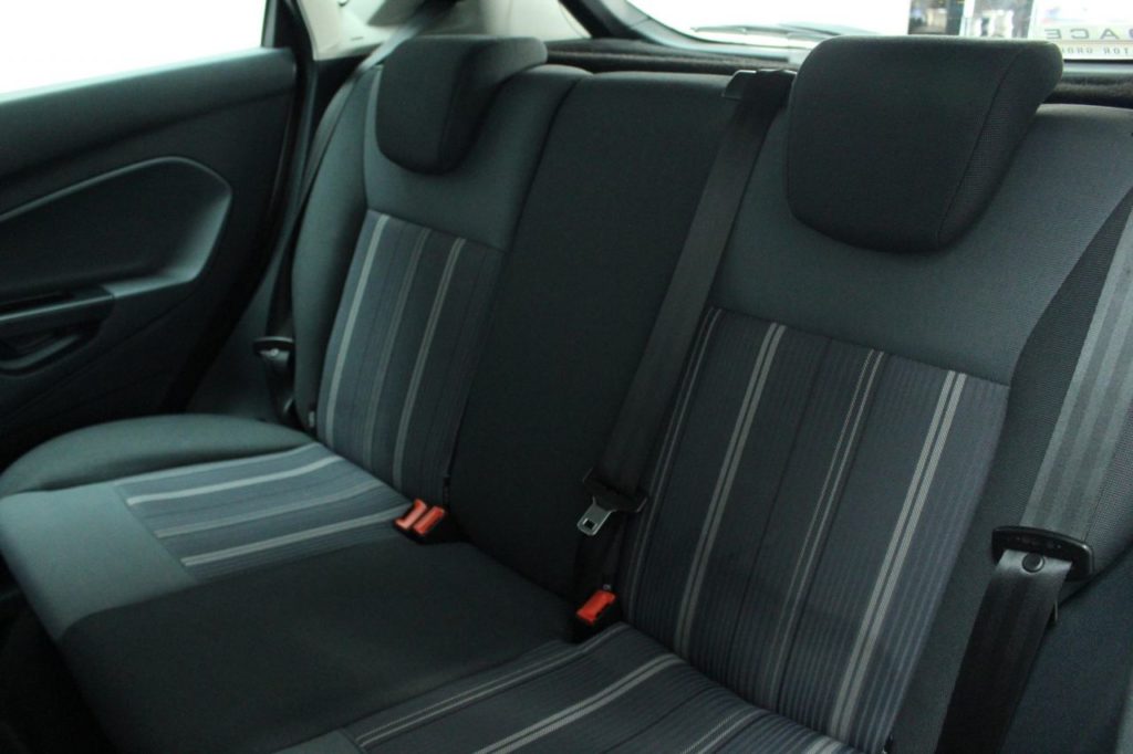 Used_2009_SILVER_FORD_FIESTA_1