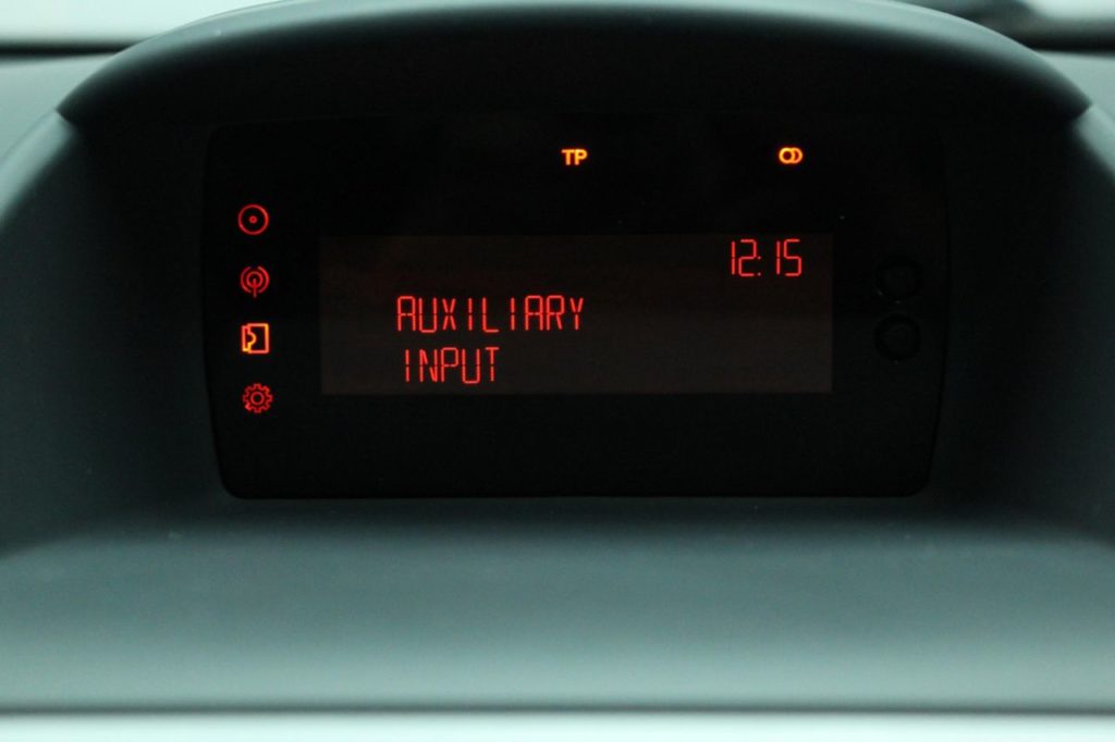 Used_2009_SILVER_FORD_FIESTA_1