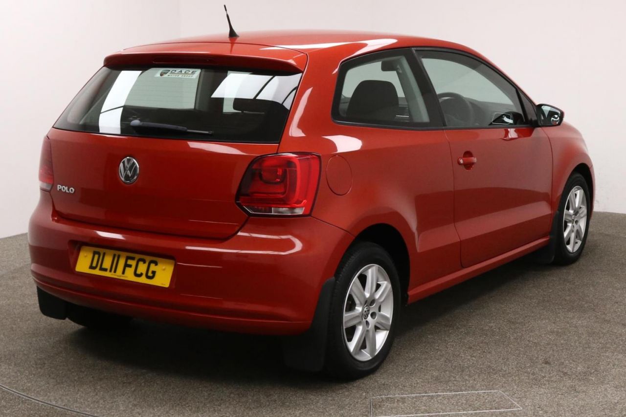 Volkswagen polo orange